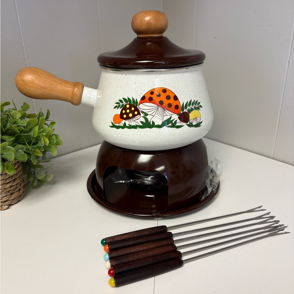 VTG 70s Merry Mushroom Enamelware Fondue Set New Never Used Cottagecore Retro